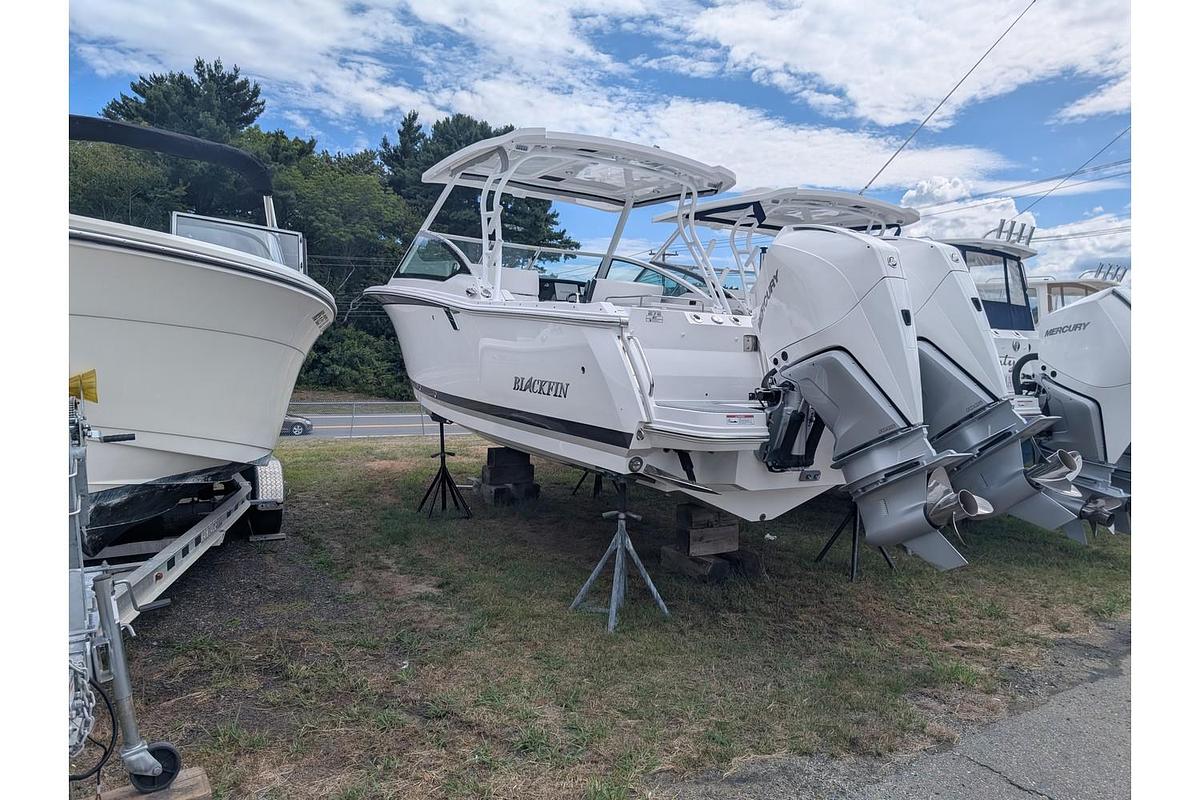 2024 Blackfin Boats 272 Dual Console