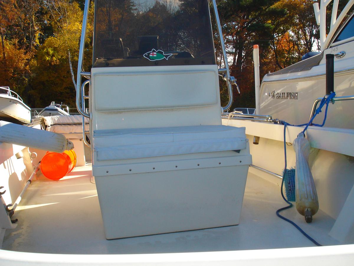 Used 2003 Parker 18 SE with Yamaha F115 , EZ Loader trailer