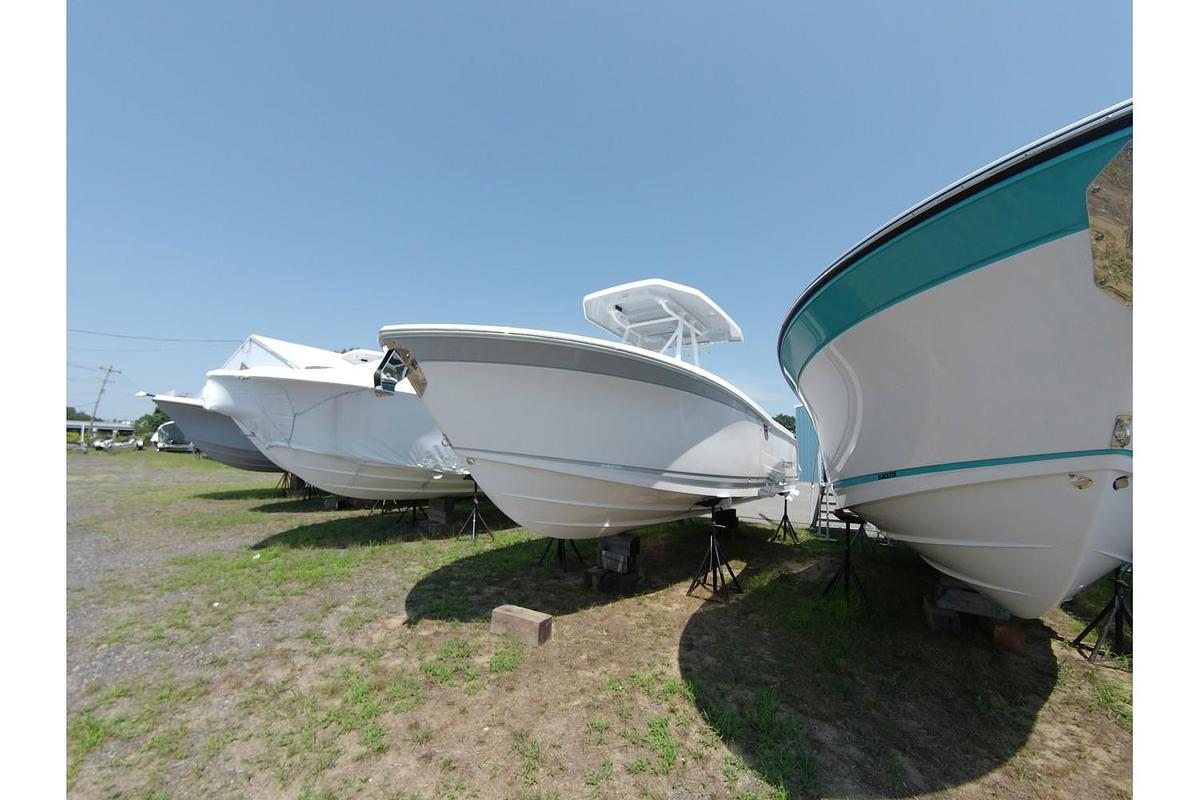 2024 Blackfin Boats 252 Center Console