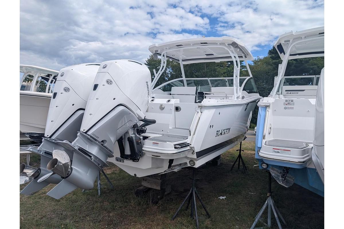 2024 Blackfin Boats 272 Dual Console
