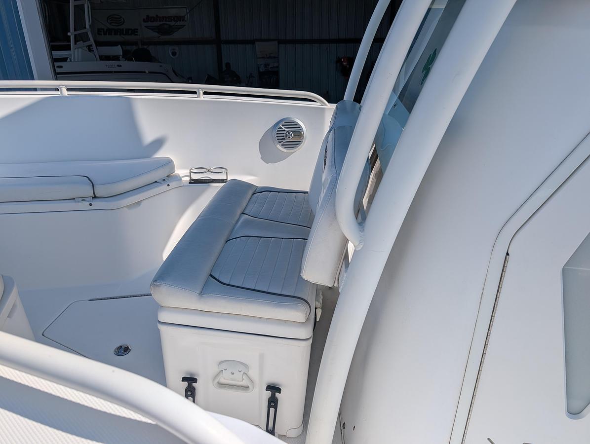 Used 2007 Everglades 240 Center Console