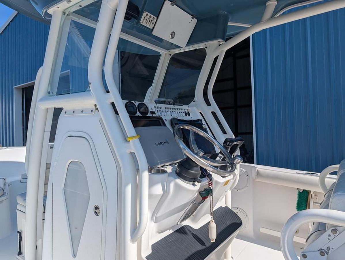 Used 2007 Everglades 240 Center Console