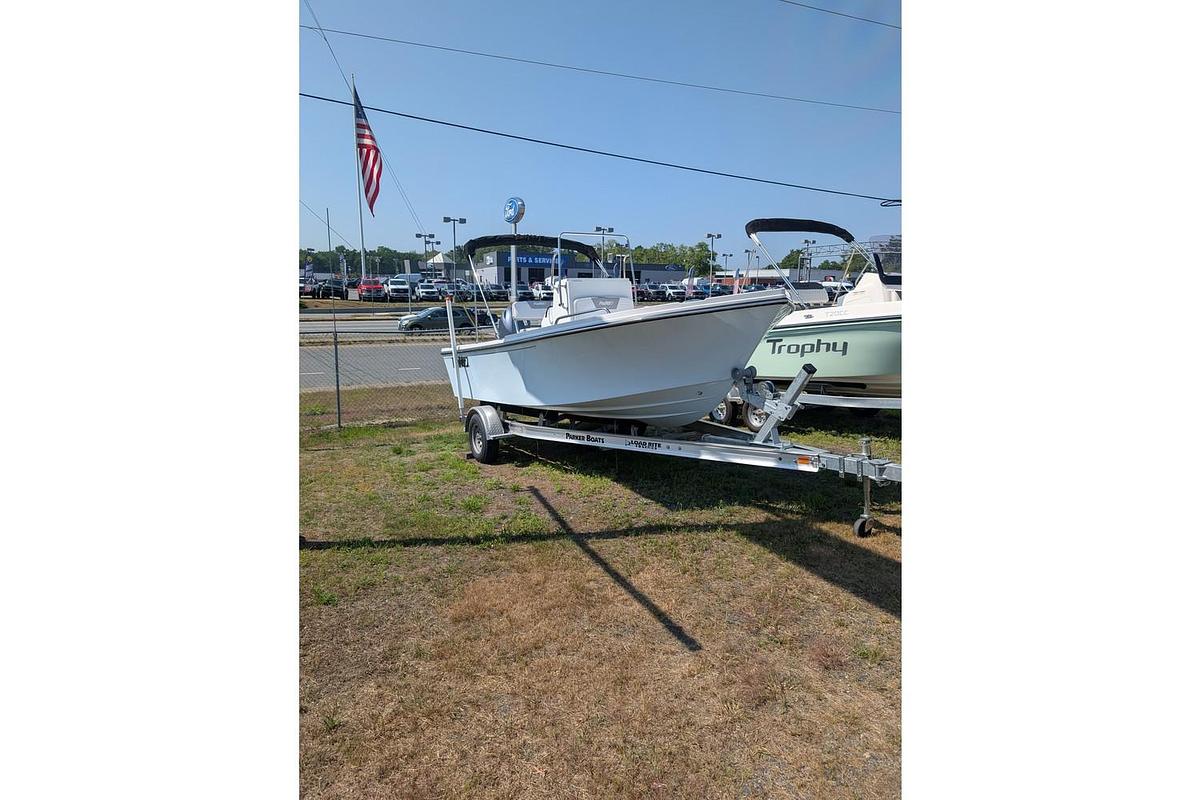 2025 Parker Offshore 18 Special Edition