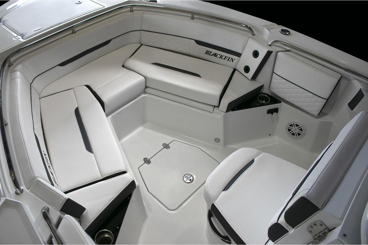 2024 Blackfin Boats 252 Center Console