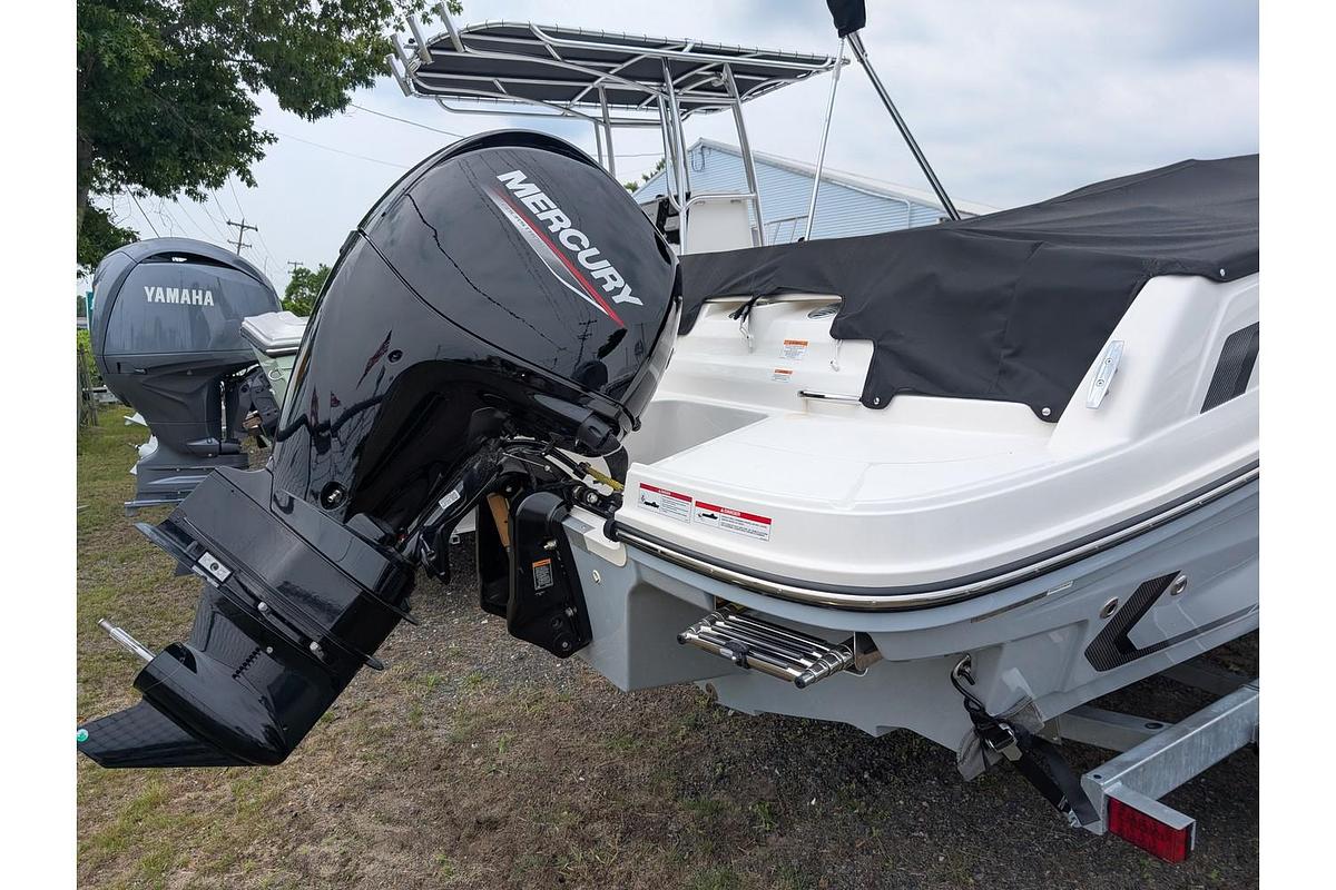 2025 Bayliner VR5 OB