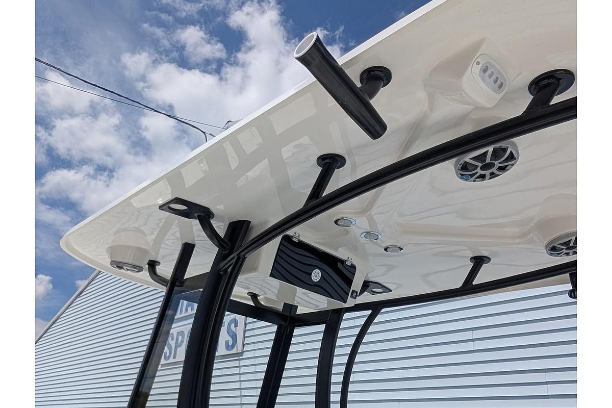 2025 Parker Offshore 2600 Center Console