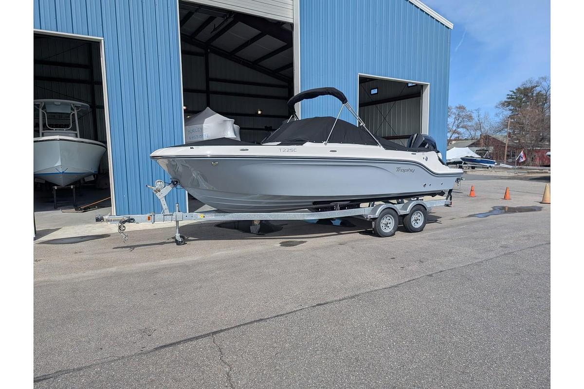 2025 Bayliner Trophy T22SC