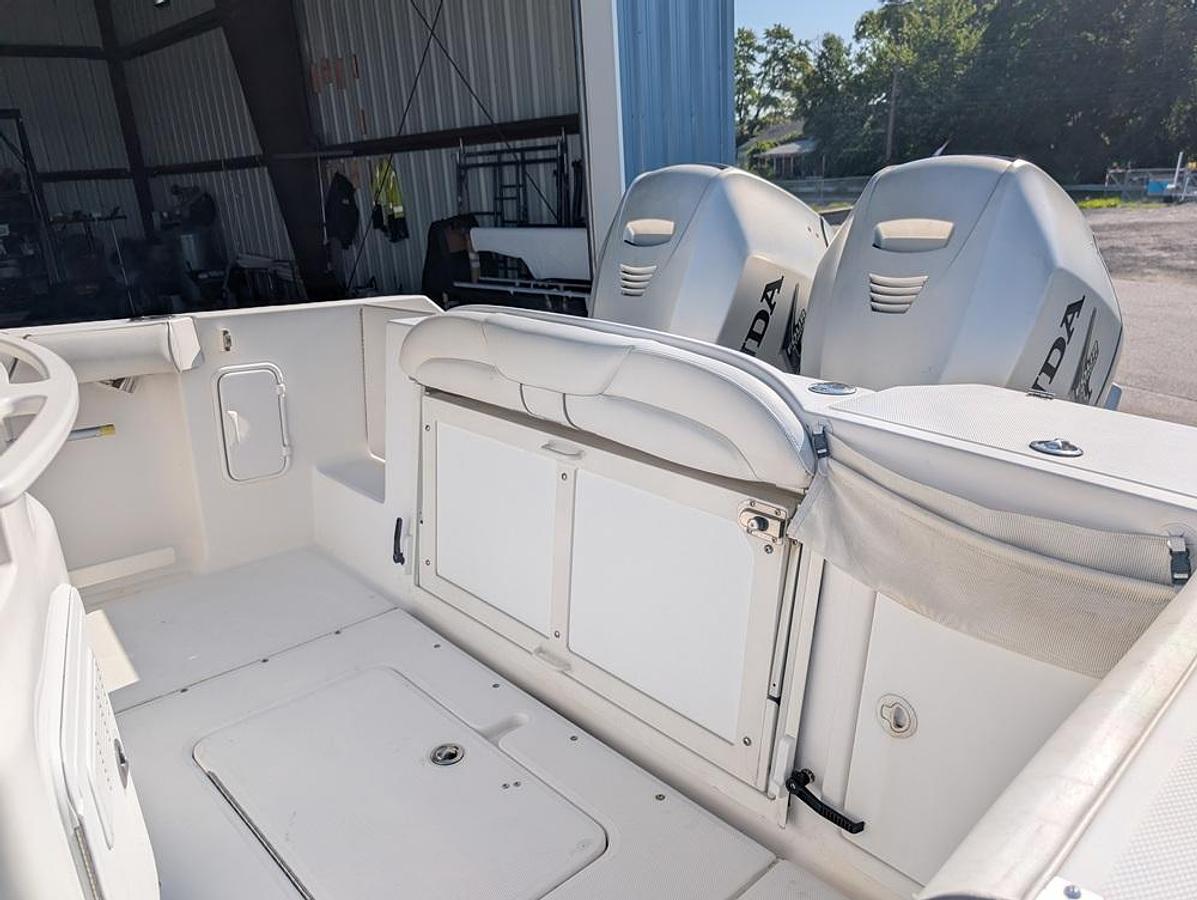 Used 2007 Everglades 240 Center Console