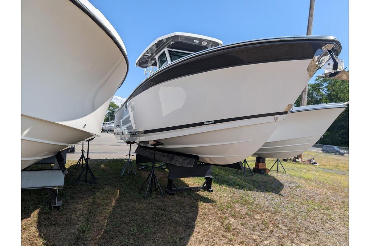 2024 Blackfin Boats 272 Center Console