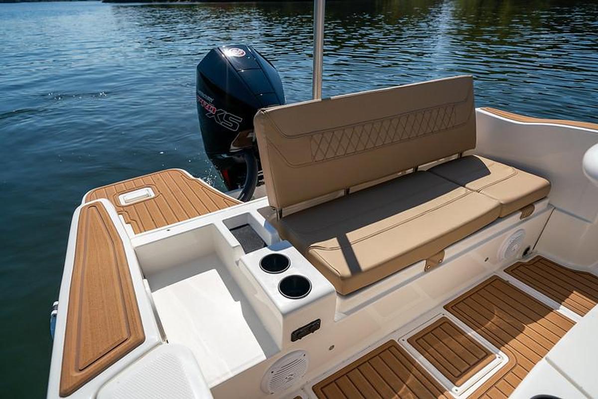 2027 Bayliner Trophy 22CX
