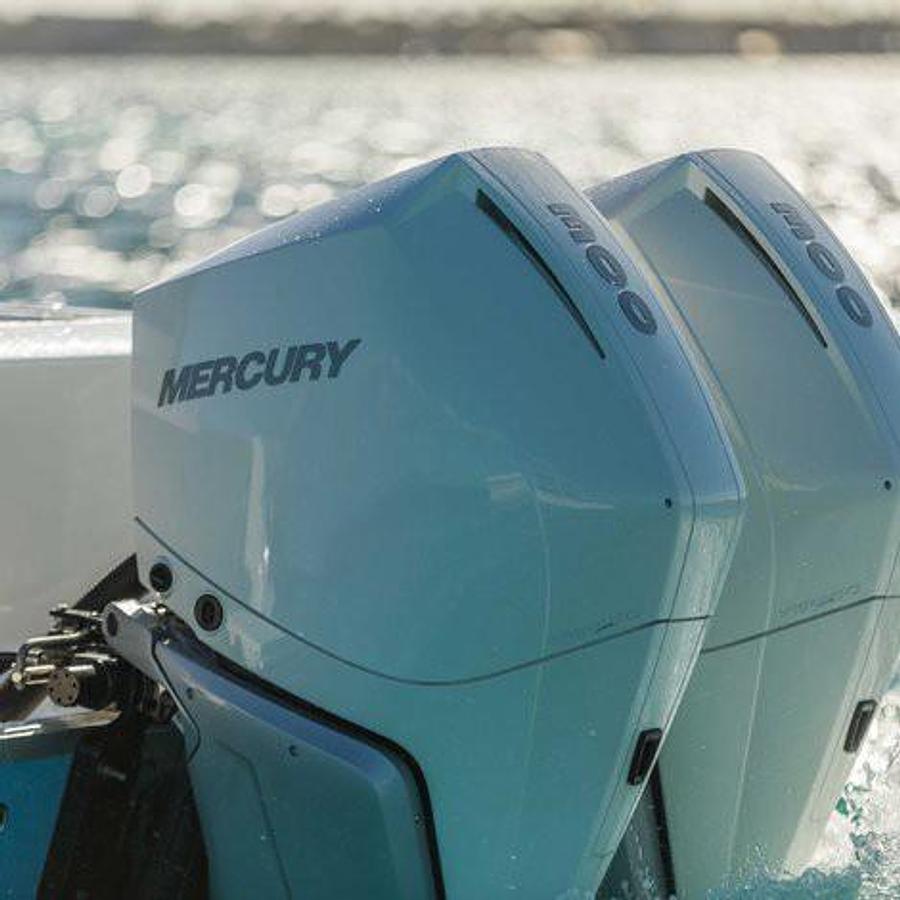 Mercury 300XL Verado Cold Fusion White