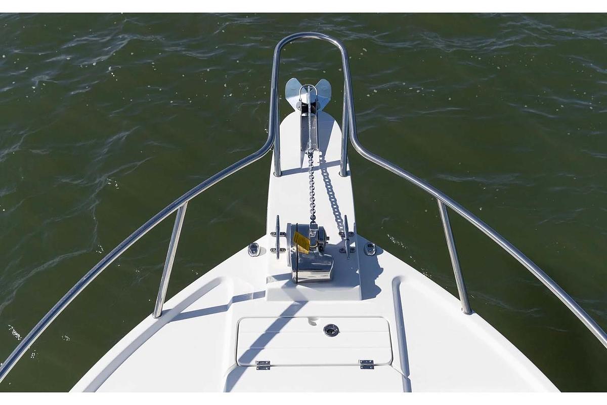 2024 Parker Offshore 2120 Sport Cabin