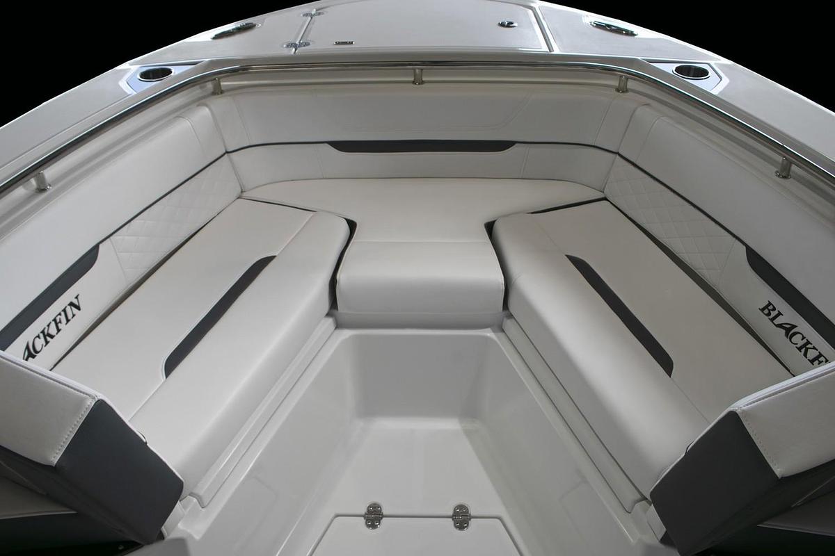 2024 Blackfin Boats 252 Center Console