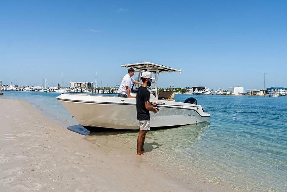 2027 Bayliner Trophy 22CX