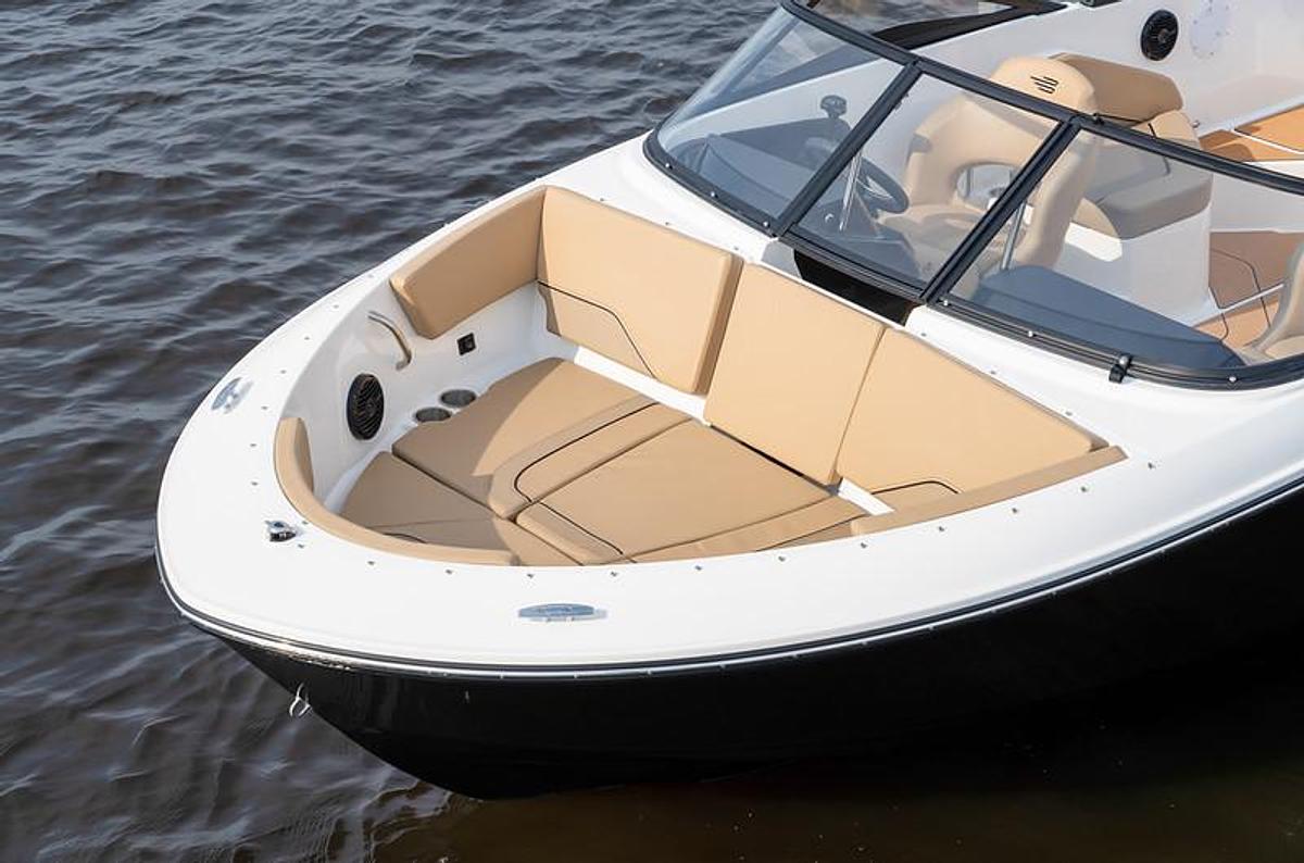 2027 Bayliner V20