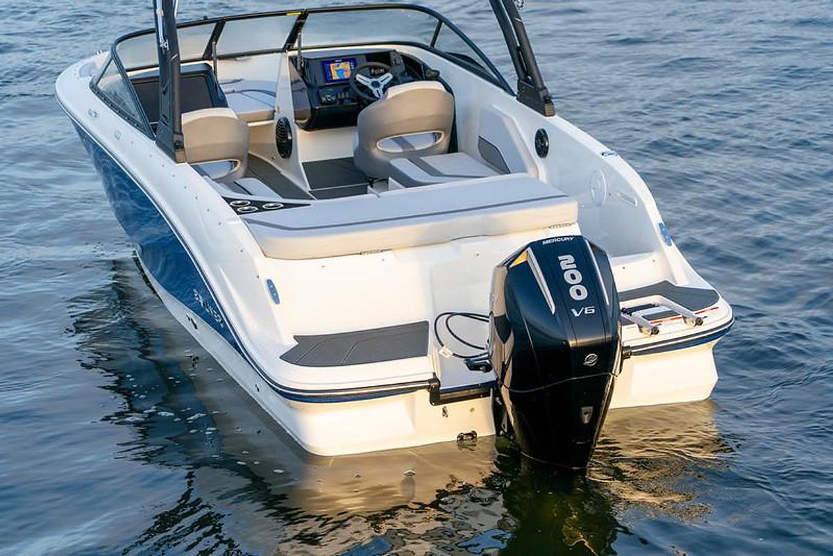 2027 Bayliner V22