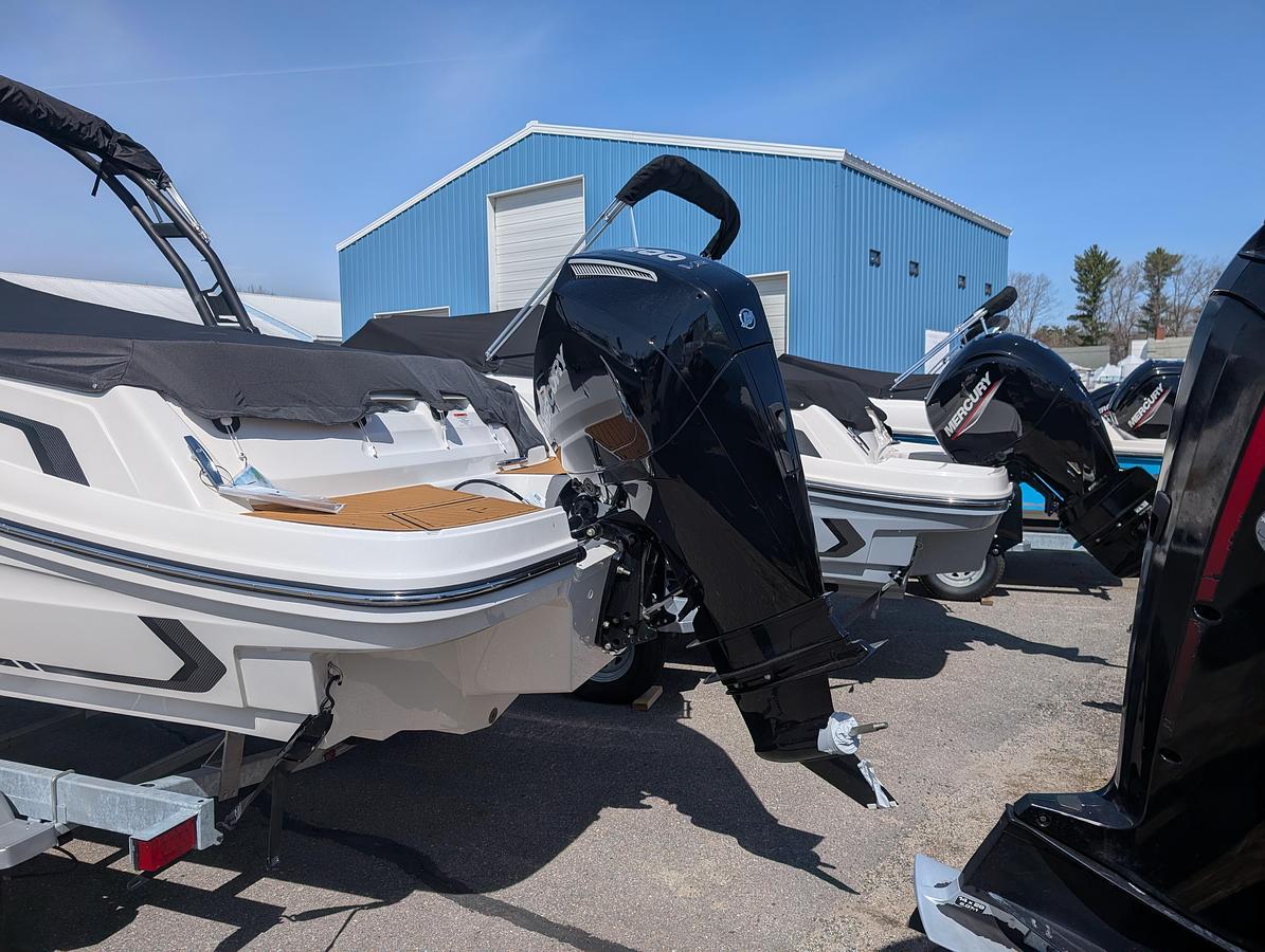2026 Bayliner VR6 OB
