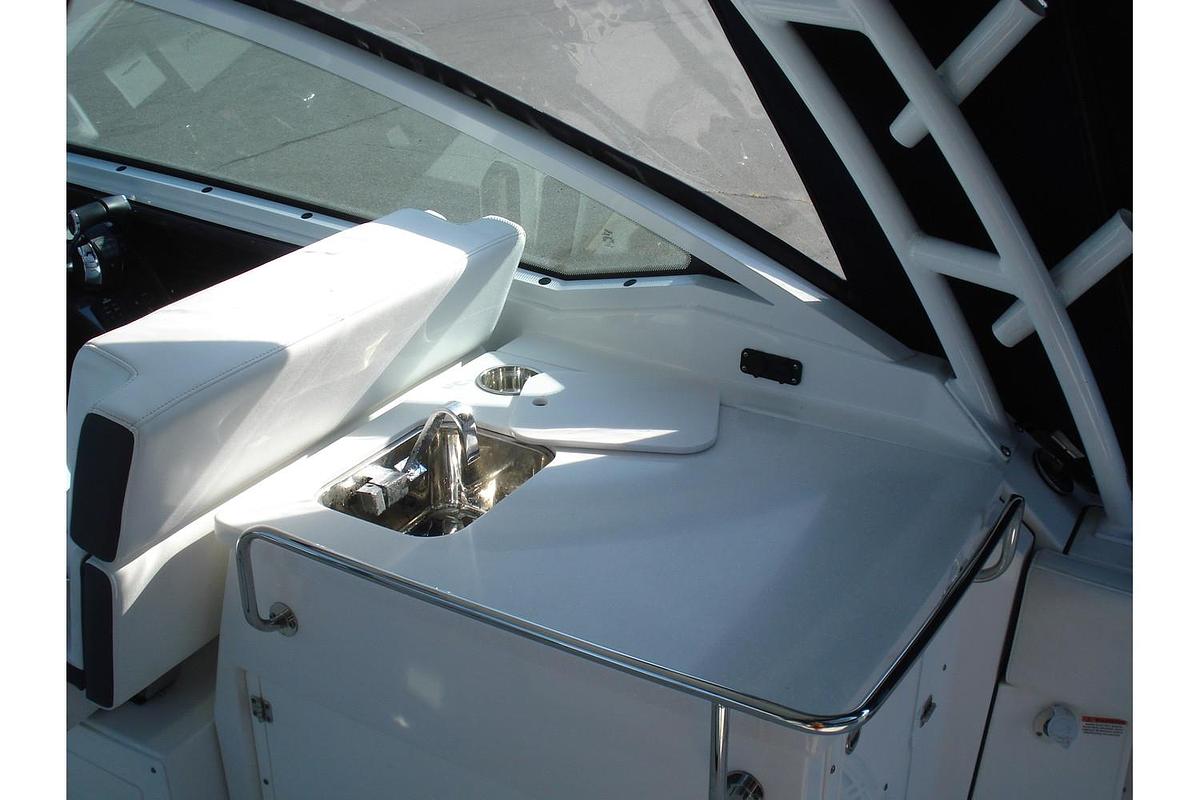 Used 2022 Blackfin Boats 272 DC