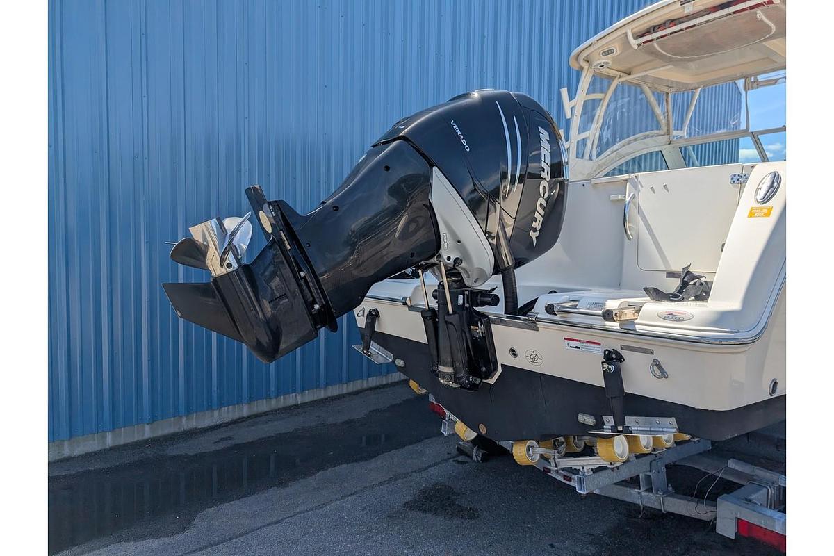 Used 2018 Sailfish 245 Dual Console