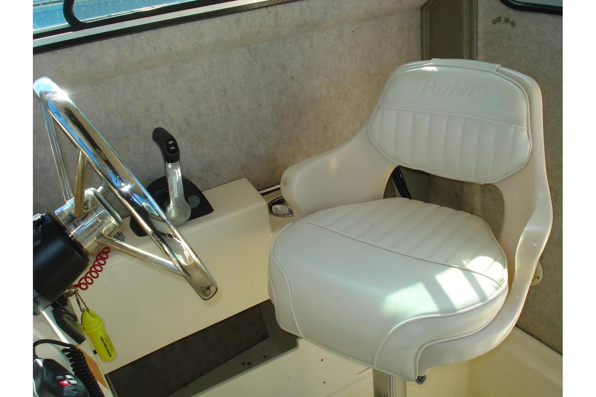 Used 2013 Parker 2320 SL Sport Cabin