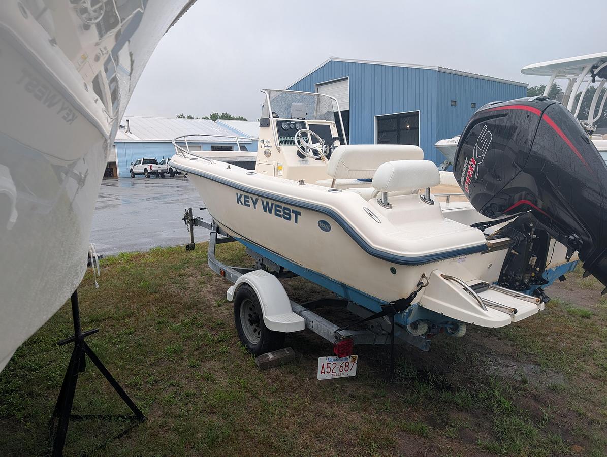 Used 2004 Key West Sportsman 186 CC