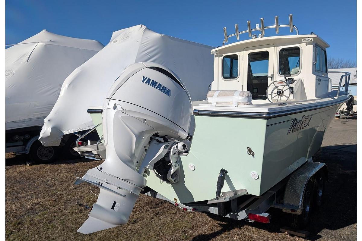 2024 Parker Offshore 2120 Sport Cabin