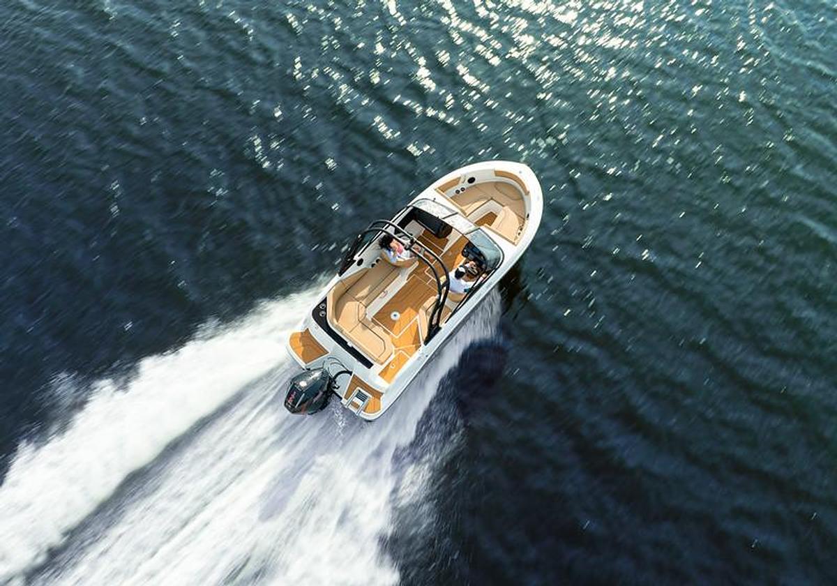 2027 Bayliner V20