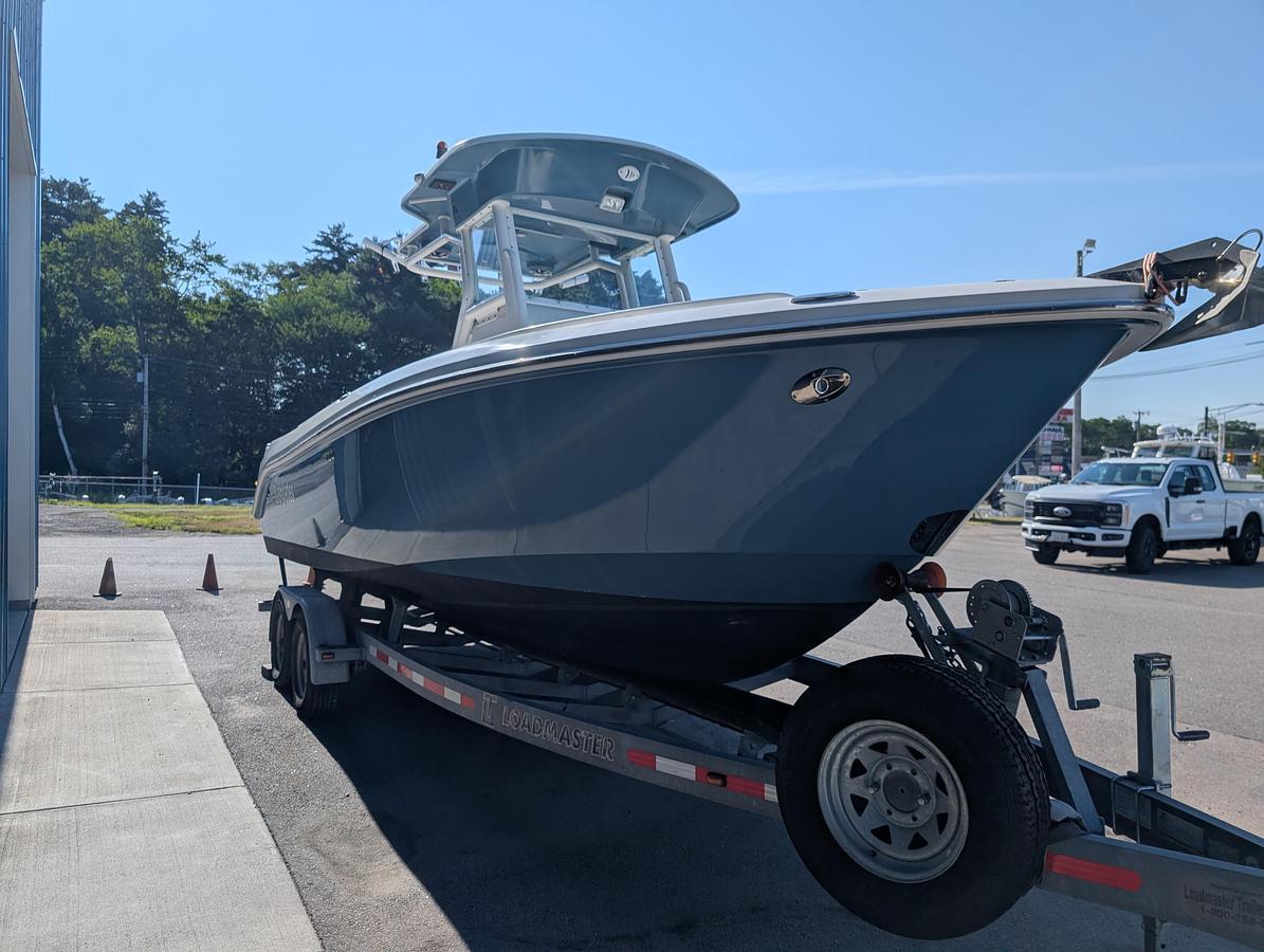 Used 2007 Everglades 240 Center Console