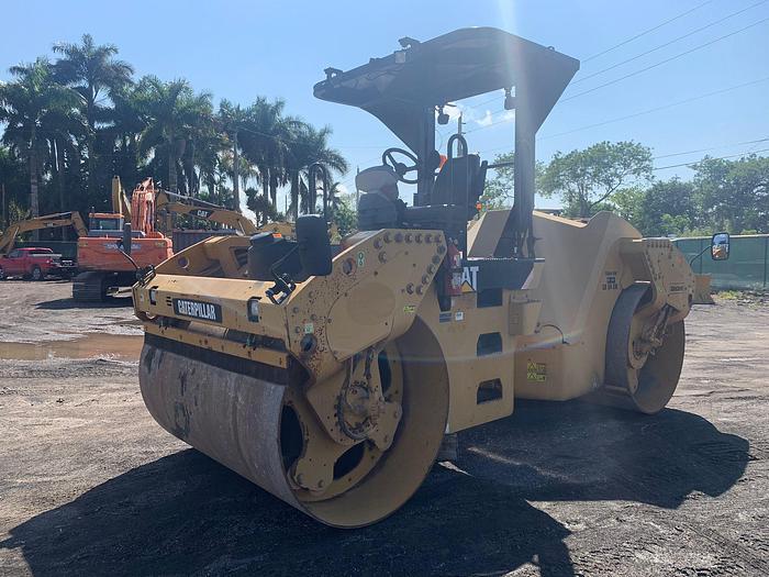 Used 2009 CATERPILLAR CB54XW