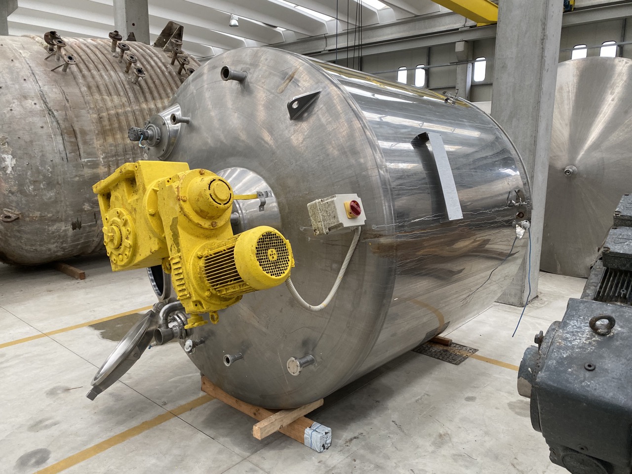Used 5000 Liters MAGNABOSCO Italy reactor