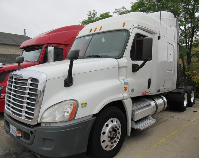 Used 2011 FREIGHTLINER CASCADIA