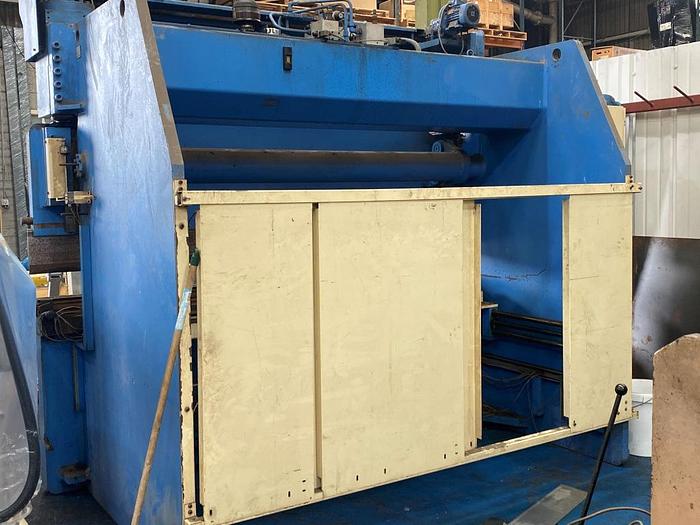 Used 1999 Kingsland KPT30200 3m x 200T Pressbrake