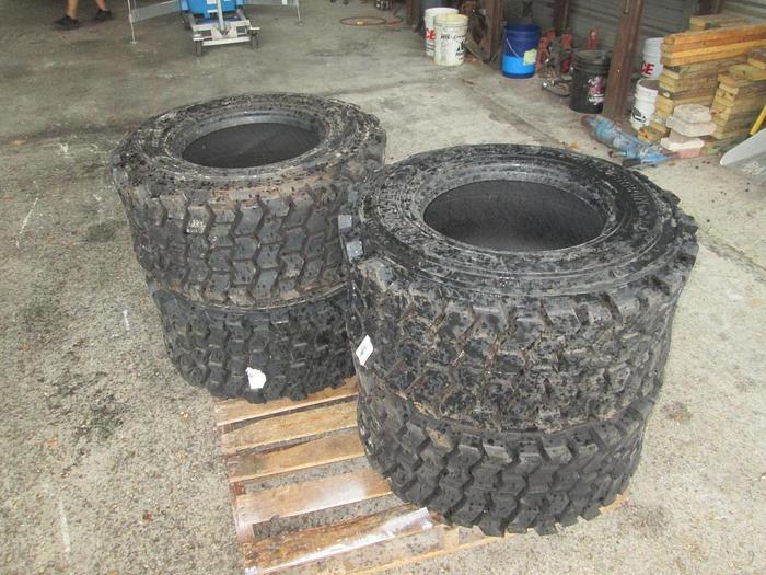 New 33x15.5x16.5 Skid Steer Tires