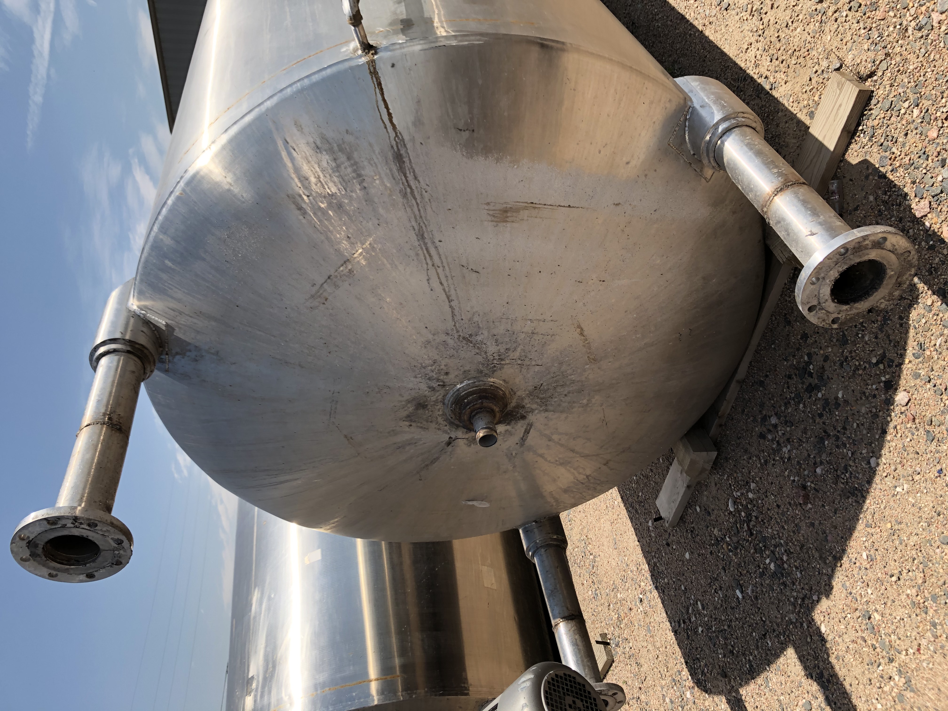 Used VERTICAL HOLDING TANK