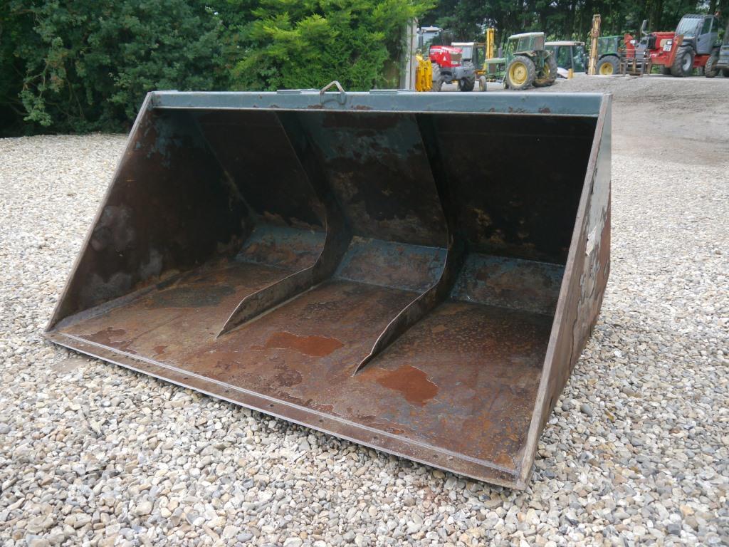 Used Suton 3 Ton Grain Bucket for Sale at LBG Machinery, Ltd.