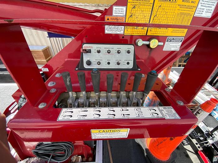 Used Elliott M43R Sign Crane on 2021 Ford F550 4x2 Reg Cab Flatbed Truck - M12904