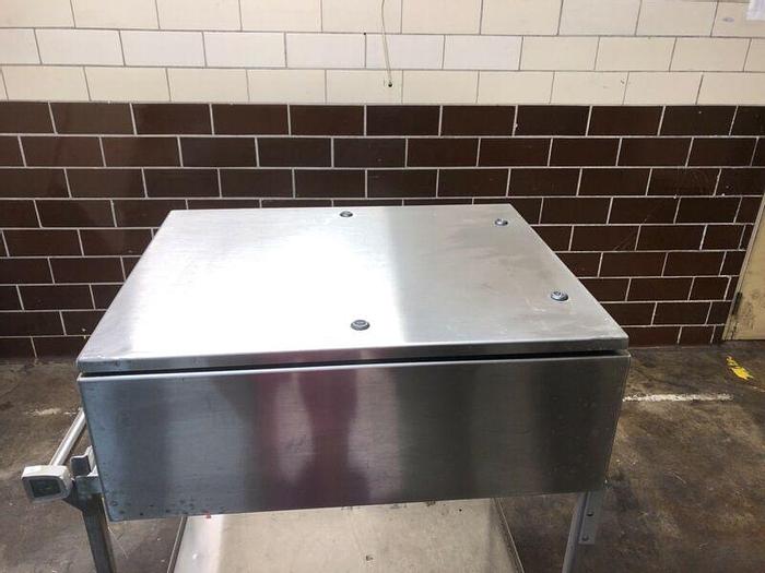 Used Saginaw Control & Engineering Enviroline SCE-24EL3010SS