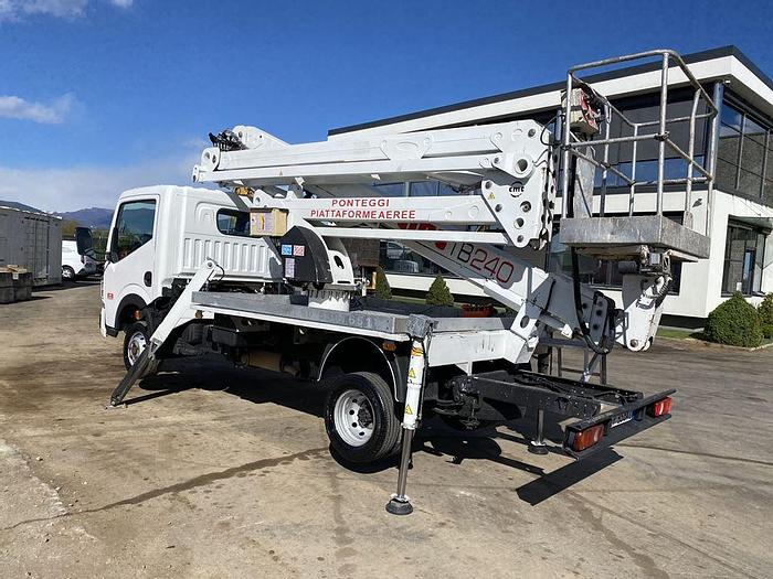 Usato 2012 RENAULT MAXITY CON PIATTAFORMA CMC TB 240