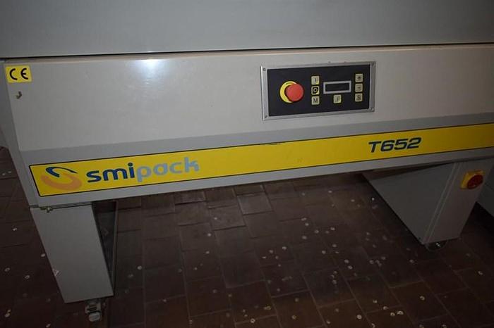 Used SmiPack  FP8000CS shrink wrapping machine with heat tunnel T652  FP8000CS  and  T652