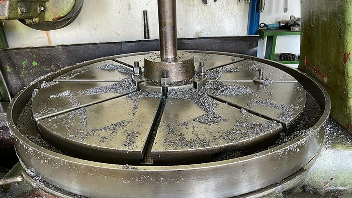 Used Frezarka do kół zębatych TOS FO 16