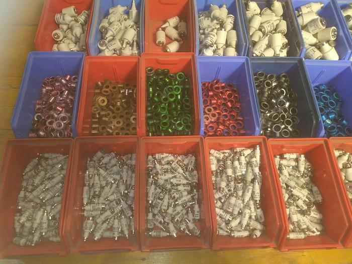 Ca 1500 Stk neue Schmelzsicherungen, Neozed, Diazed, Hülsen, Passeinsätze, Verschiedene Hersteller, neuwertig -80%