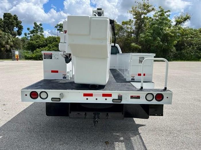 Used Altec AT40G Bucket Boom on 2015 Ford F550 Reg Cab Utility Truck - C46671