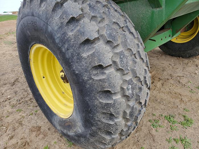 Used John Deere 500 Grain Cart