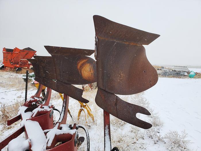 Used Case 145 Plow w/ Hyd Reset - 4 Bottom