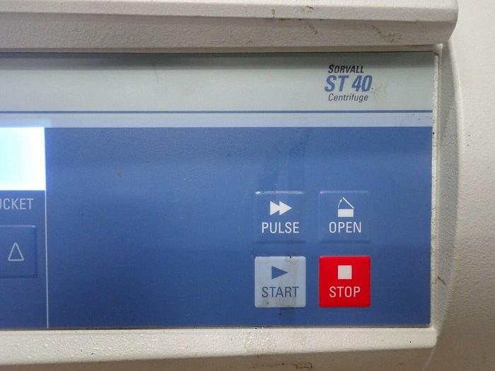 Used Thermo Fisher Scientific Sorvall ST 40 Benchtop Centrifuge 75004510