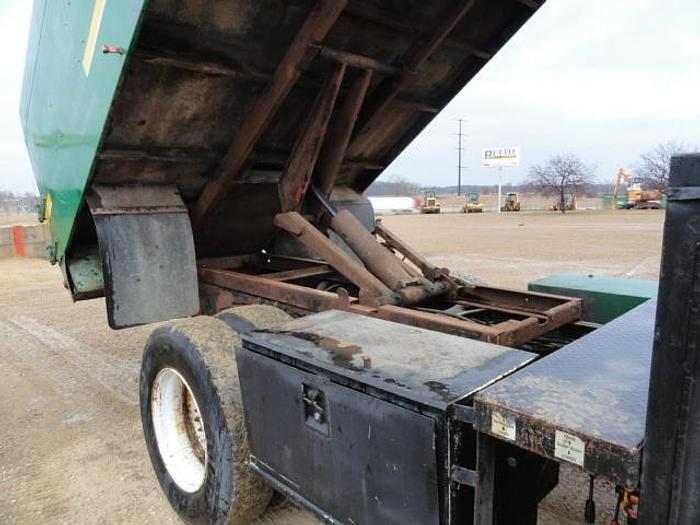 Used 2005 VERSALIFT VO255