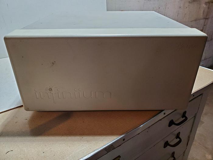 Used Agilent DSO8064A Infiniium Oscilloscope: 600 MHz 4 channels (X2)