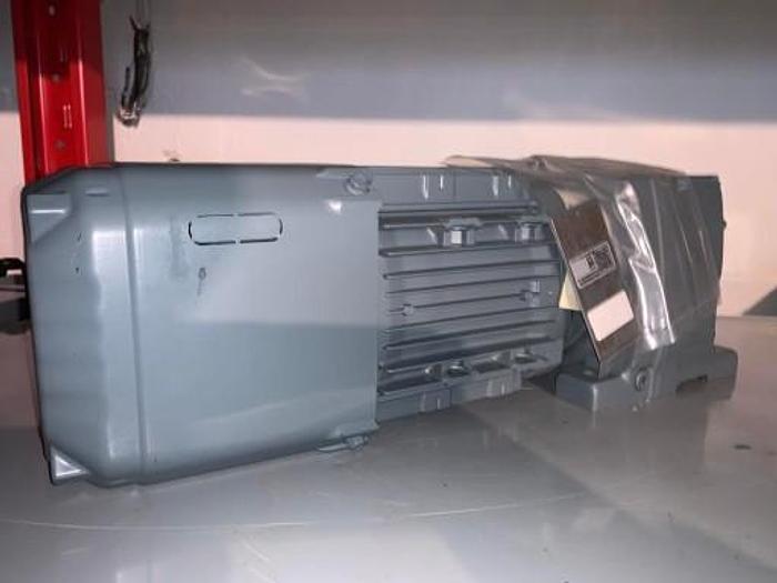 SEW Servomotor R37 DRN80MK4/BE05 500W