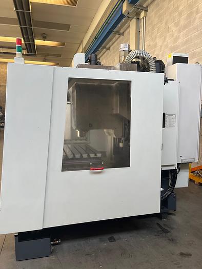 Usato CENTRO DI LAVORO VERTICALE