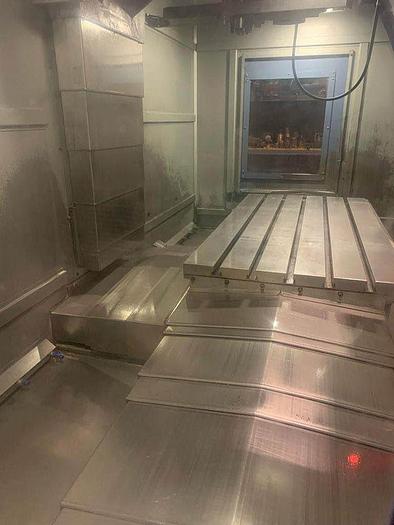 Usato CENTRO DI LAVORO VERTICALE